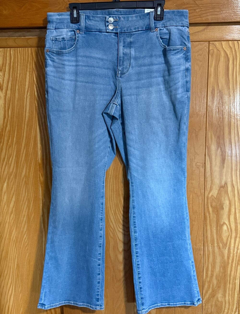 NWT American Eagle Curvy High-Rise Skinny Kick Jeans, 16S